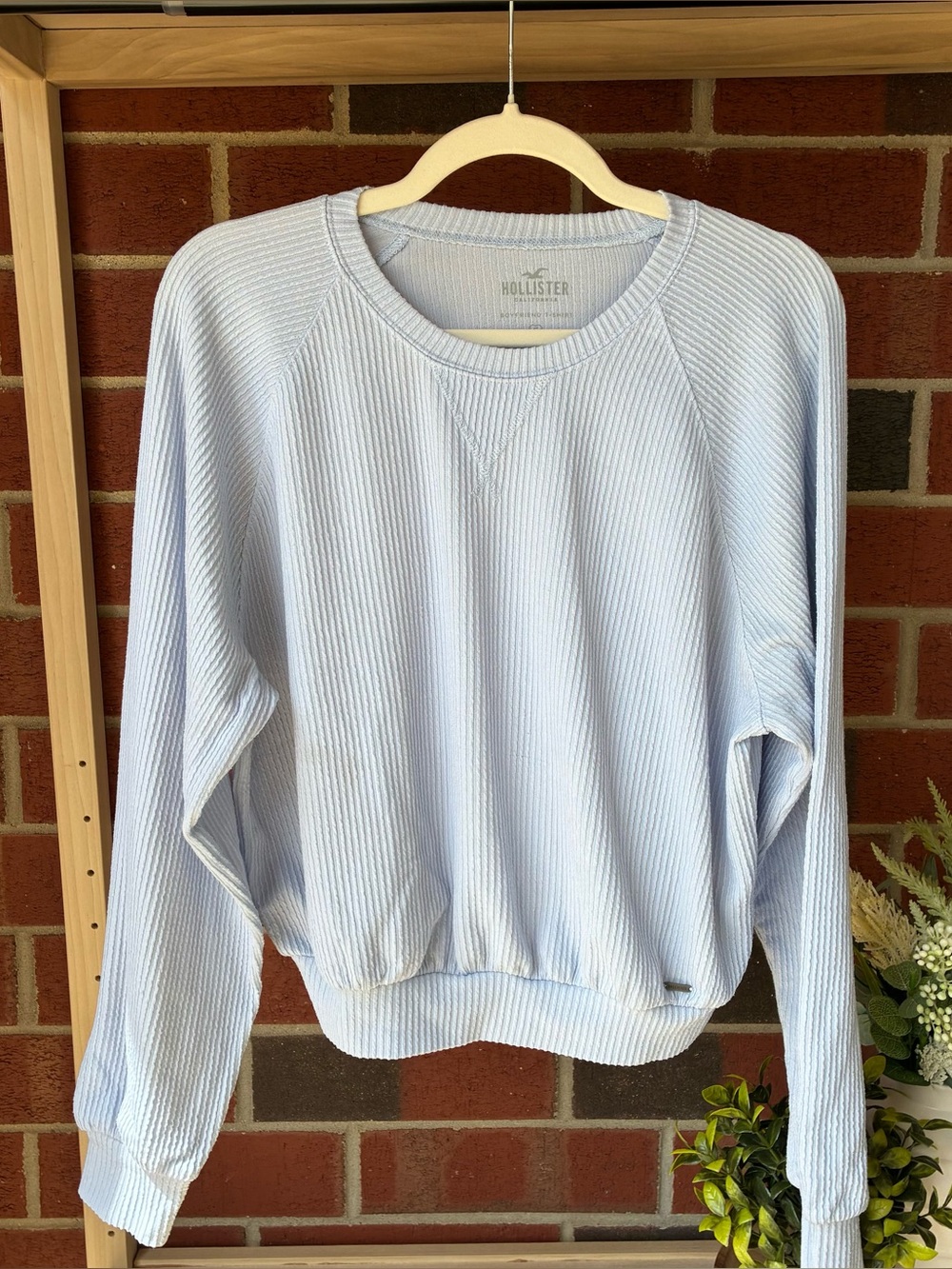 Hollister Crop Blue Crew Neck Ribbed Long Sleeve Pullover
Boyfriend Shirt Size S - Picture 1 of 6